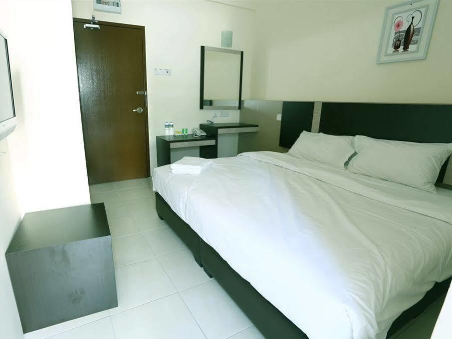 Nd Hotel *